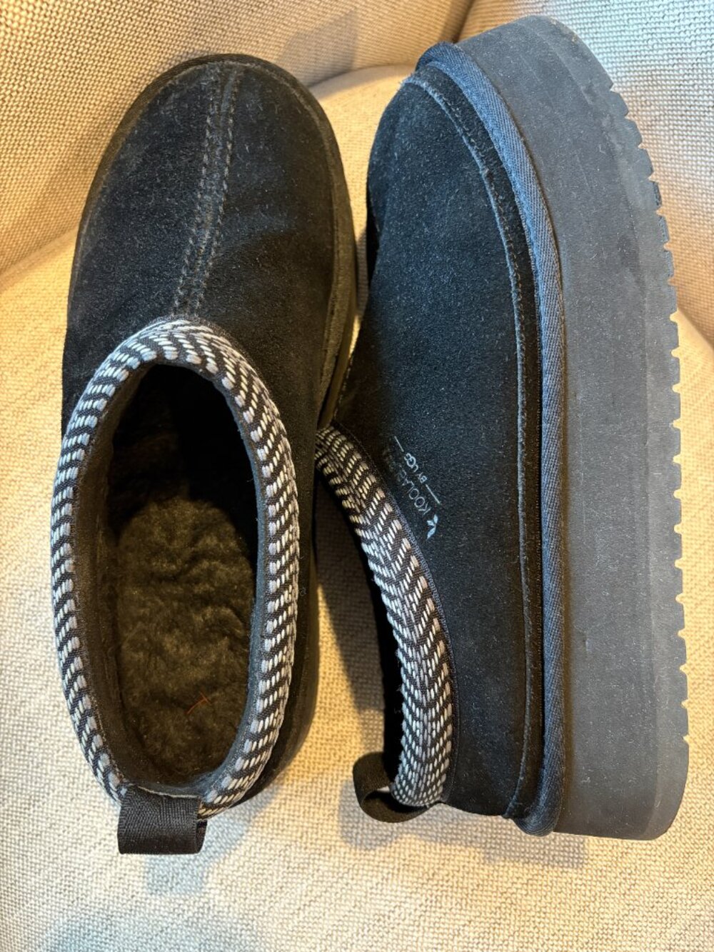 Koolaburra by UGG Burrad Suede Mule Slippers Clogs – Black Size 9